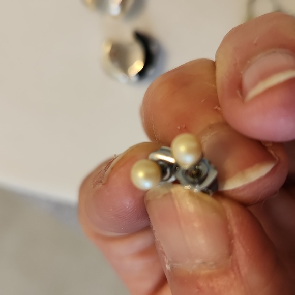 5 pair of earrings - Picture 4 of 6